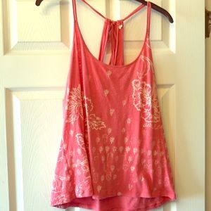 Cute coral XL American Eagle tank